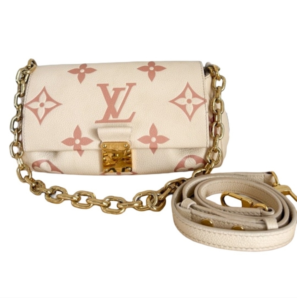 Louis Vuitton Favorite NM Crème Rose Trianon Crossbody Bag